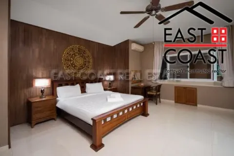 Casa de 6 dormitorios en Pattaya, Tailandia № 212665 - foto 5