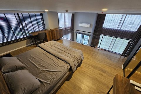 Condo in Huai Khwang, Bangkok, Thailand, 2 bedrooms  № 169092 - photo 12