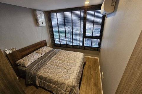 Condo in Huai Khwang, Bangkok, Thailand, 2 bedrooms  № 169092 - photo 10