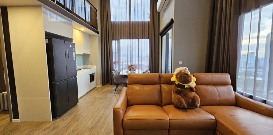 Condo in Huai Khwang, Bangkok, Thailand, 2 bedrooms  № 169092