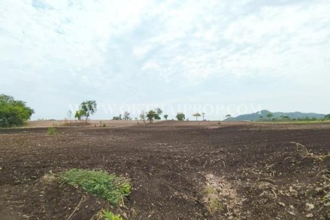 Land in Lopburi, Thailand 25600 sq.m. № 169091 - photo 6