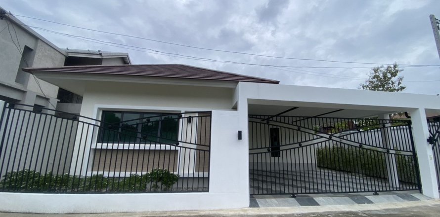 Villa à Hang Dong, Thaïlande 3 chambres № 173572