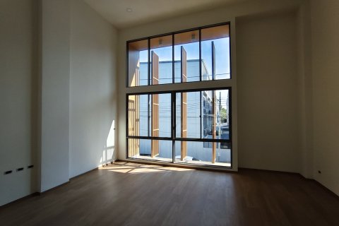 Таунхаус в Суан Луанге, Бангкок, Таиланд с 2 спальнями  № 173574 - фото 17