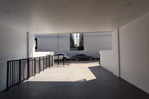 Таунхаус в Суан Луанге, Бангкок, Таиланд с 2 спальнями  № 173574 - фото 27