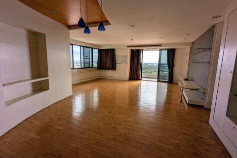 Condo à Nonthaburi, Thaïlande, 3 chambres  № 173568