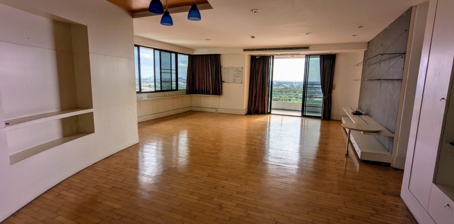 Condo à Nonthaburi, Thaïlande, 3 chambres  № 173568