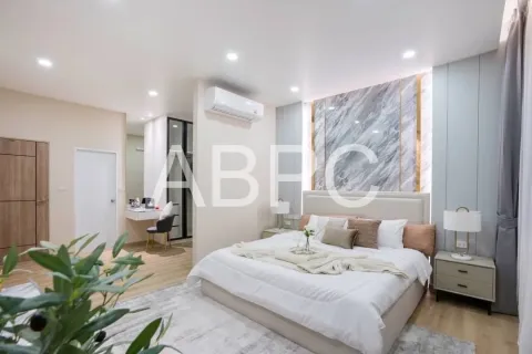 Casa de 4 dormitorios en Pattaya, Tailandia № 211717 - foto 8