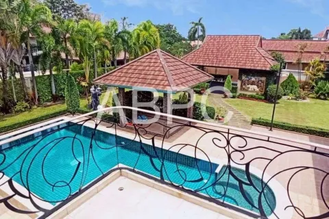 Casa de 3 dormitorios en Pattaya, Tailandia № 211721 - foto 14