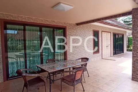 Casa de 3 dormitorios en Pattaya, Tailandia № 211721 - foto 7