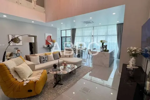 Casa de 4 dormitorios en Pattaya, Tailandia № 211718 - foto 10