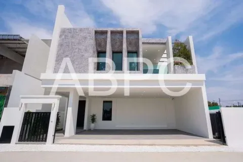 Maison à Pattaya, Thaïlande 4 chambres № 211718