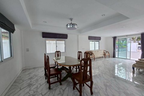 House in Pattaya, Thailand 3 bedrooms № 171334 - photo 13