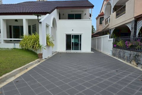 House in Pattaya, Thailand 3 bedrooms № 171334