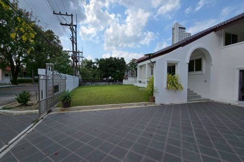 House in Pattaya, Thailand 3 bedrooms № 171334 - photo 5