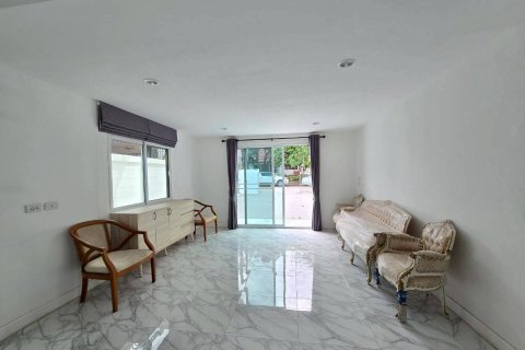 House in Pattaya, Thailand 3 bedrooms № 171334 - photo 9