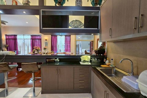 House in Pattaya, Thailand 2 bedrooms № 171335 - photo 19