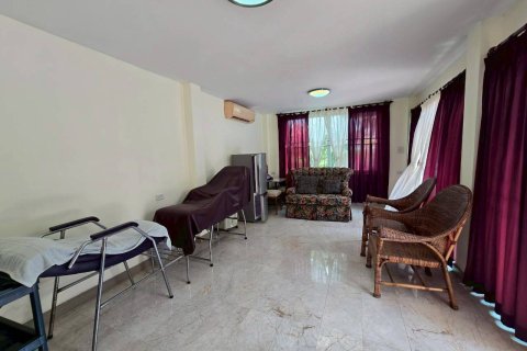 House in Pattaya, Thailand 2 bedrooms № 171335 - photo 14