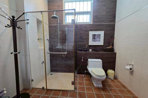 House in Pattaya, Thailand 2 bedrooms № 171335 - photo 28