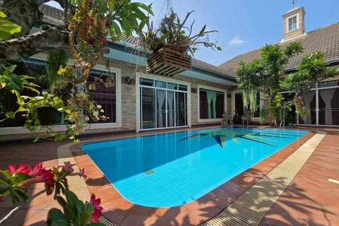 House in Pattaya, Thailand 2 bedrooms № 171335 - photo 3