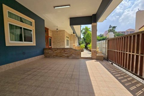 House in Pattaya, Thailand 2 bedrooms № 171335 - photo 7