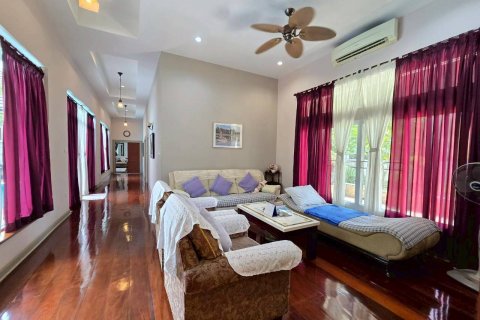 House in Pattaya, Thailand 2 bedrooms № 171335 - photo 10