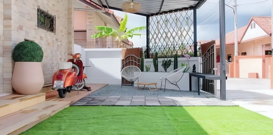 Дом в Паттайе, Таиланд с 4 комнатами № 155514