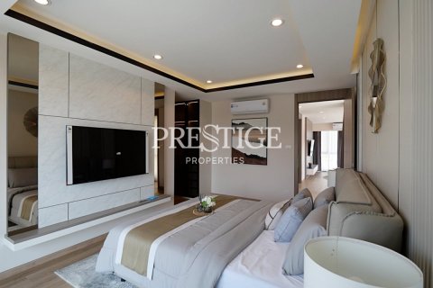 House in Pattaya, Thailand 4 bedrooms № 197650 - photo 16
