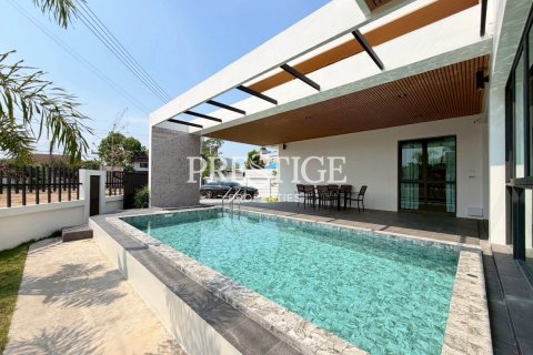 House in Pattaya, Thailand 4 bedrooms № 197650 - photo 29