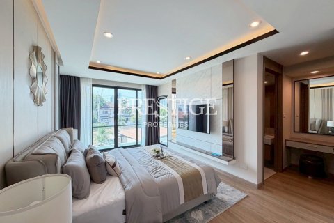 House in Pattaya, Thailand 4 bedrooms № 197650 - photo 14