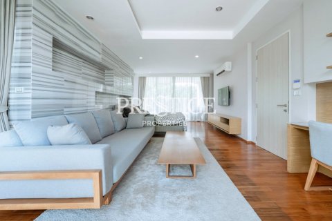 House in Pattaya, Thailand 3 bedrooms № 197648 - photo 9