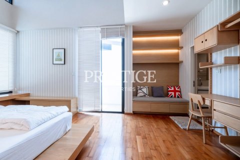 House in Pattaya, Thailand 3 bedrooms № 197648 - photo 17