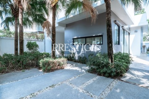 House in Pattaya, Thailand 3 bedrooms № 197648 - photo 22