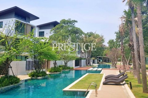 House in Pattaya, Thailand 3 bedrooms № 197648 - photo 24
