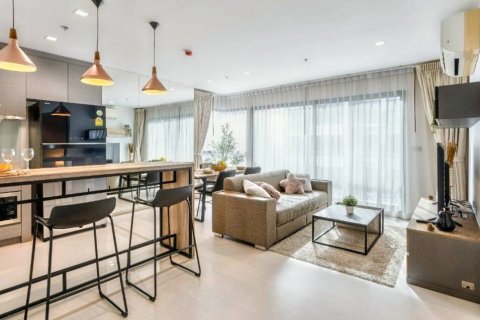 Кондоминиум с 2 спальнями в Пхракханонге, Бангкок, Таиланд № 115114 - фото 2