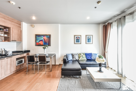Condo in Bangkok, Thailand, 1 bedroom  № 185657 - photo 2