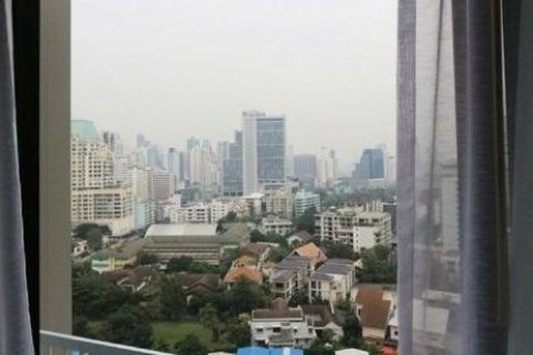 Студия в кондо в Клонг Тоэй, Бангкок, Таиланд № 161871 - фото 10