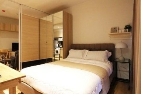 Студия в кондо в Клонг Тоэй, Бангкок, Таиланд № 161871 - фото 4