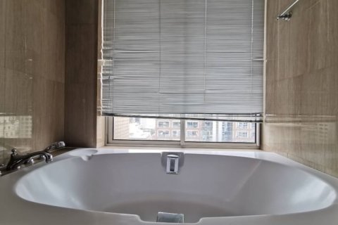 Condo à Pathum Wan, Bangkok, Thaïlande, 2 chambres № 161870 - photo 12