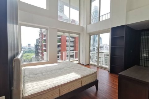 Condo à Pathum Wan, Bangkok, Thaïlande, 2 chambres № 161870 - photo 10