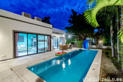 Villa in Hua Hin, Thailand 2 bedrooms № 161874 - photo 2