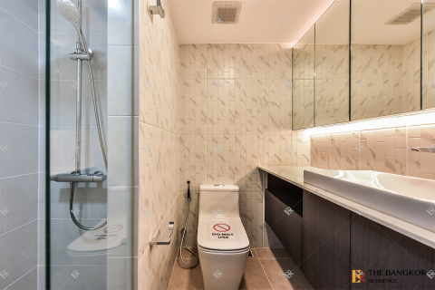 Condo in Bangkok, Thailand, 3 bedrooms № 184307 - photo 5