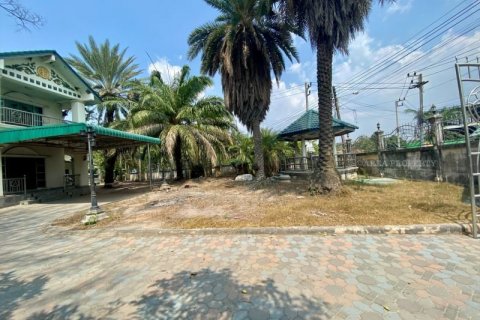 House in Pattaya, Thailand 9 bedrooms № 140789 - photo 8