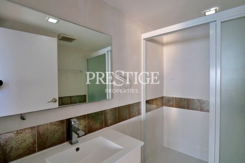 Condo in Pattaya, Thailand, 3 bedrooms № 198520 - photo 12