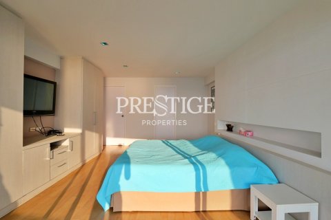 Condo in Pattaya, Thailand, 3 bedrooms № 198520 - photo 17