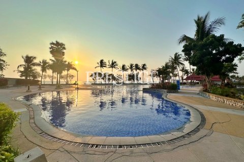 Condo in Pattaya, Thailand, 3 bedrooms № 198520 - photo 30