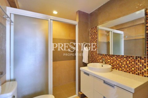 Condo in Pattaya, Thailand, 3 bedrooms № 198520 - photo 24