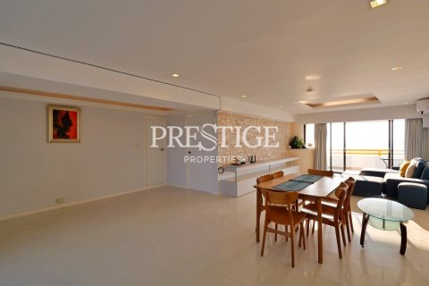 Condo in Pattaya, Thailand, 3 bedrooms № 198520 - photo 5