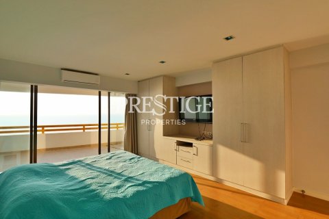 Condo in Pattaya, Thailand, 3 bedrooms № 198520 - photo 18
