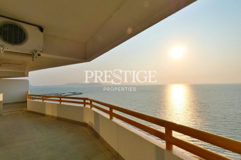 Condo in Pattaya, Thailand, 3 bedrooms № 198520 - photo 25