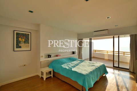 Condo in Pattaya, Thailand, 3 bedrooms № 198520 - photo 16
